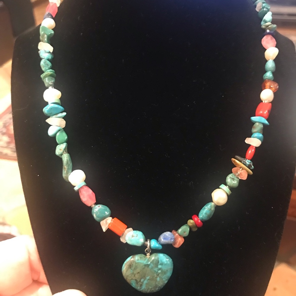 VINTAGE 1980s TURQUOISE NECKLACE WITH HEART DROP. - Picture 8 of 11